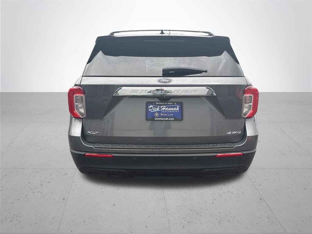 Used 2023 Ford Explorer XLT AWD/4WD image 7