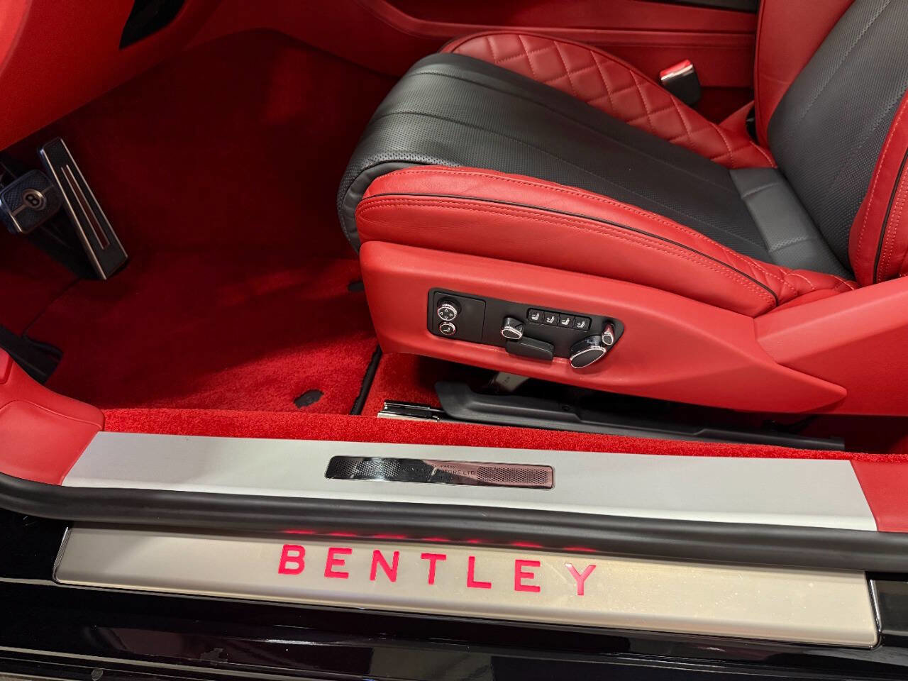 Used 2021 Bentley Continental GT image 20