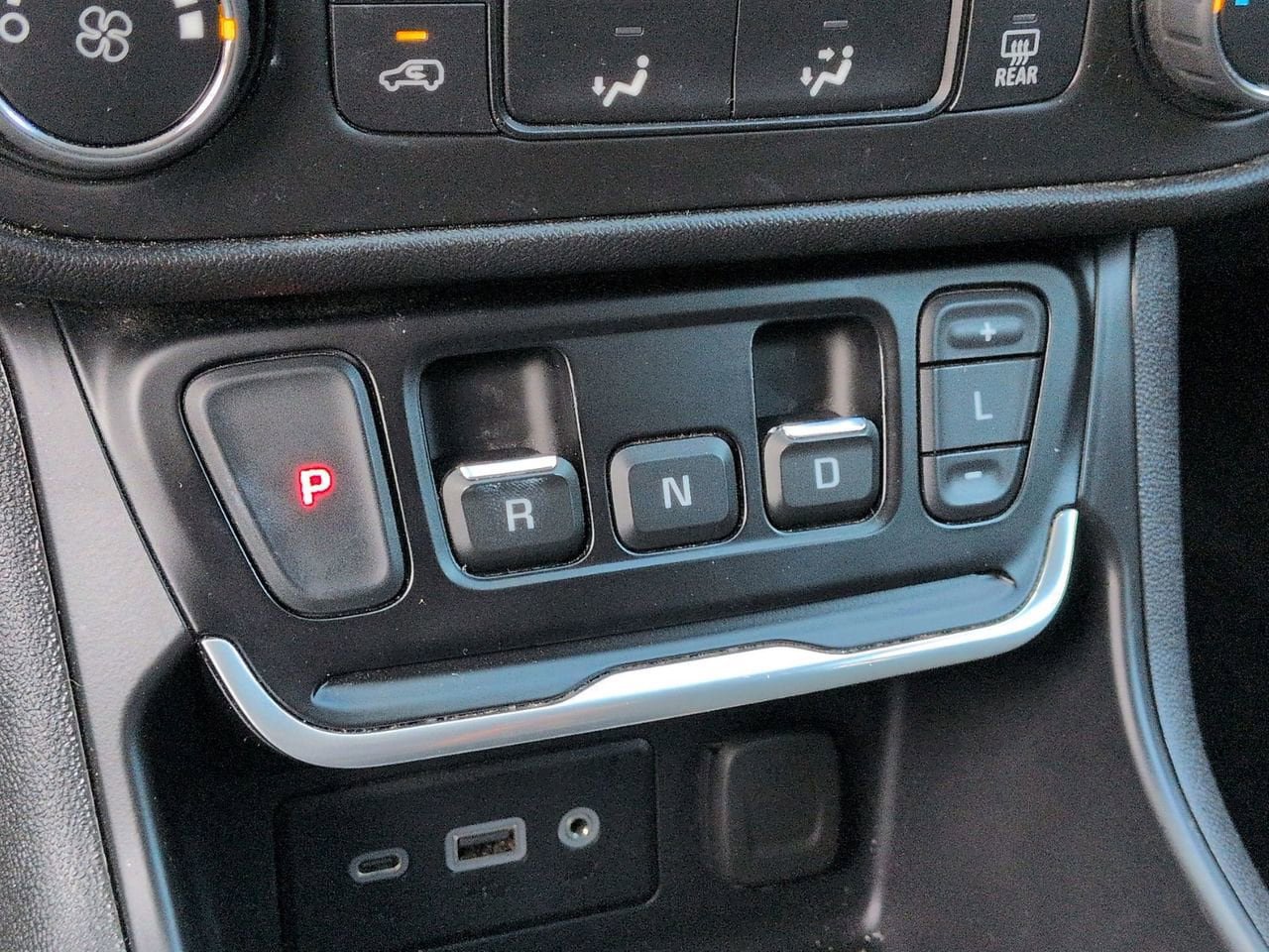 Used 2020 GMC Terrain SLE FWD image 15