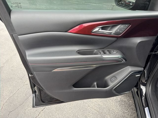 Used 2024 Chevrolet Traverse RS w/ LPO, Floor Liner Package AWD/4WD image 11