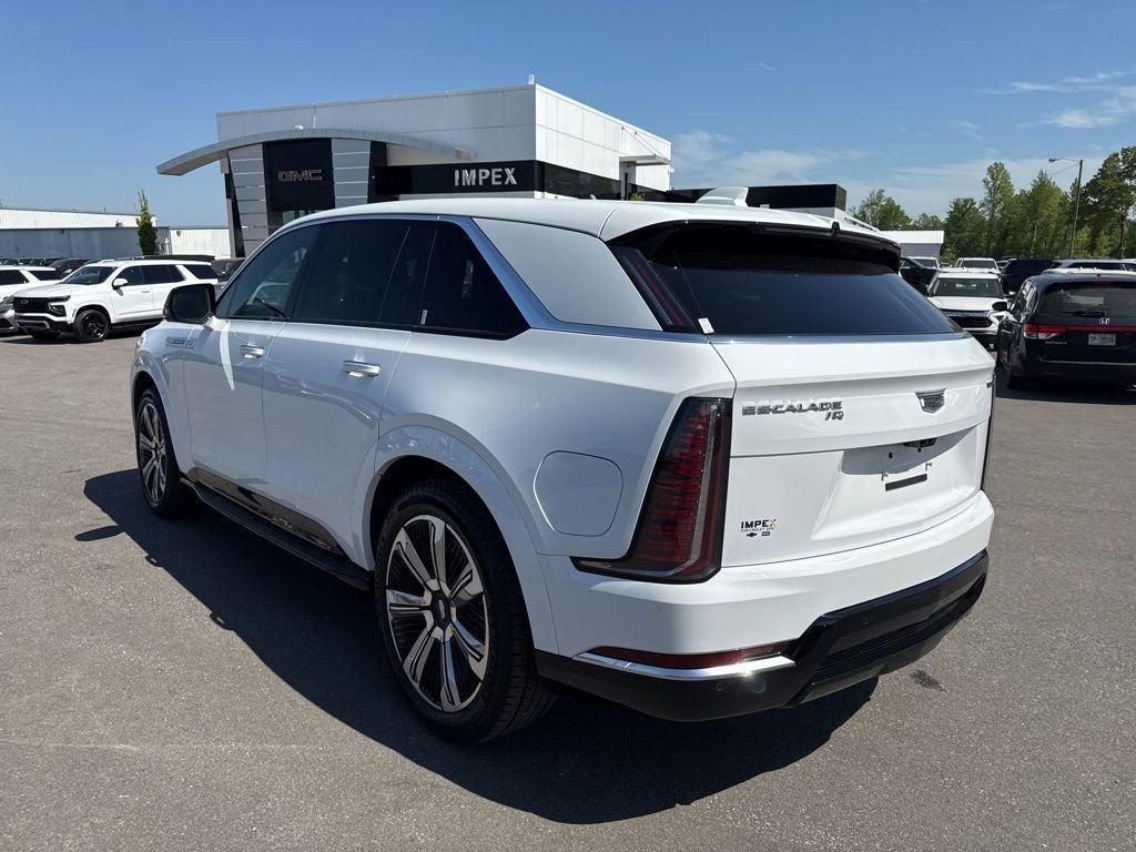 Used 2025 Cadillac Escalade IQ Luxury 1 w/ Smart Trailering package AWD/4WD image 3