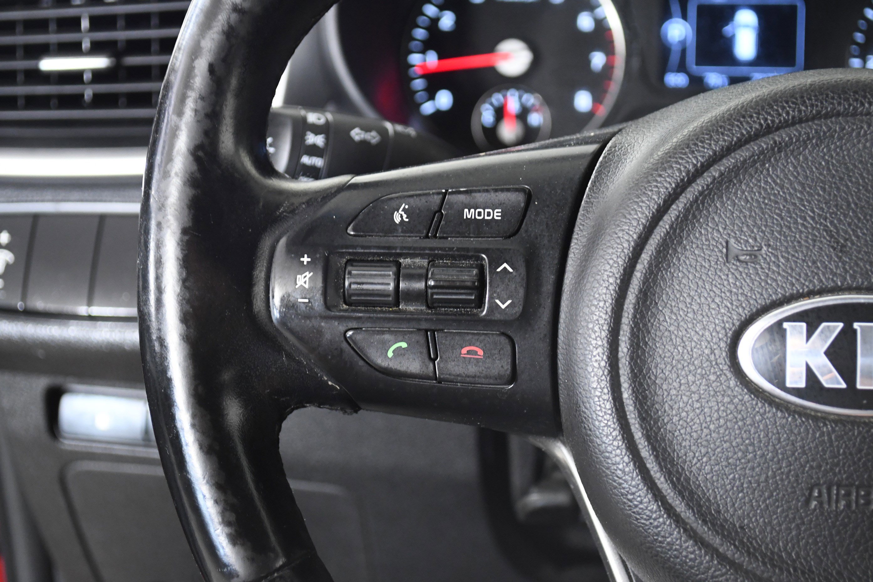 Used 2016 Kia Sorento LX w/ LX Convenience Package image 11