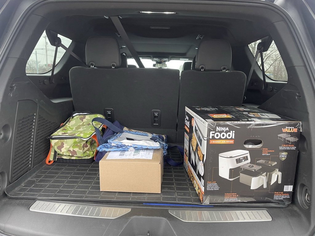 Used 2023 Chevrolet Suburban Z71 w/ Off-Road Capability Package image 17