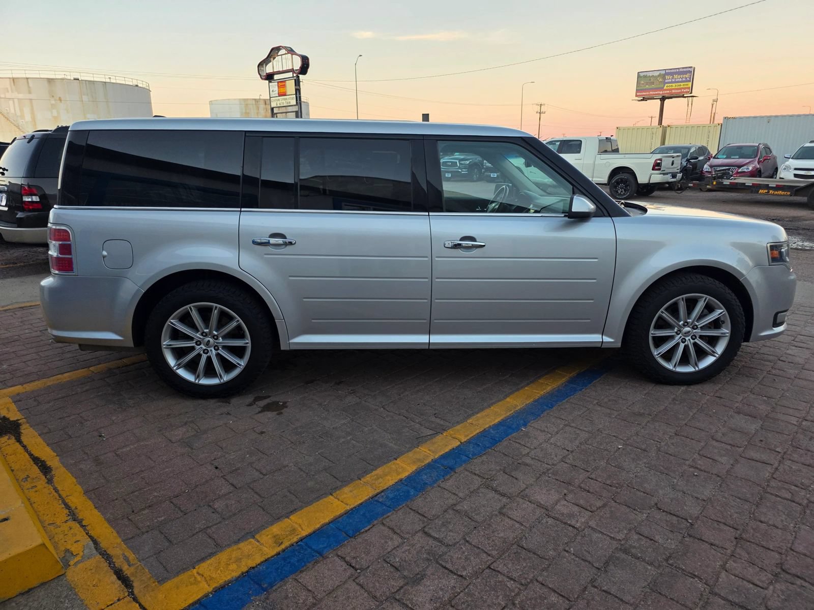 Used 2018 Ford Flex Limited AWD/4WD image 4