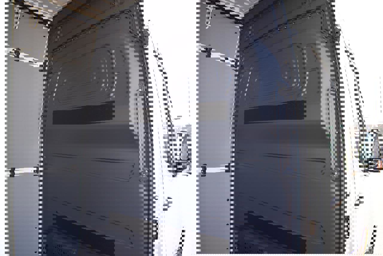 New 2025 Mercedes-Benz Sprinter 2500 image 10