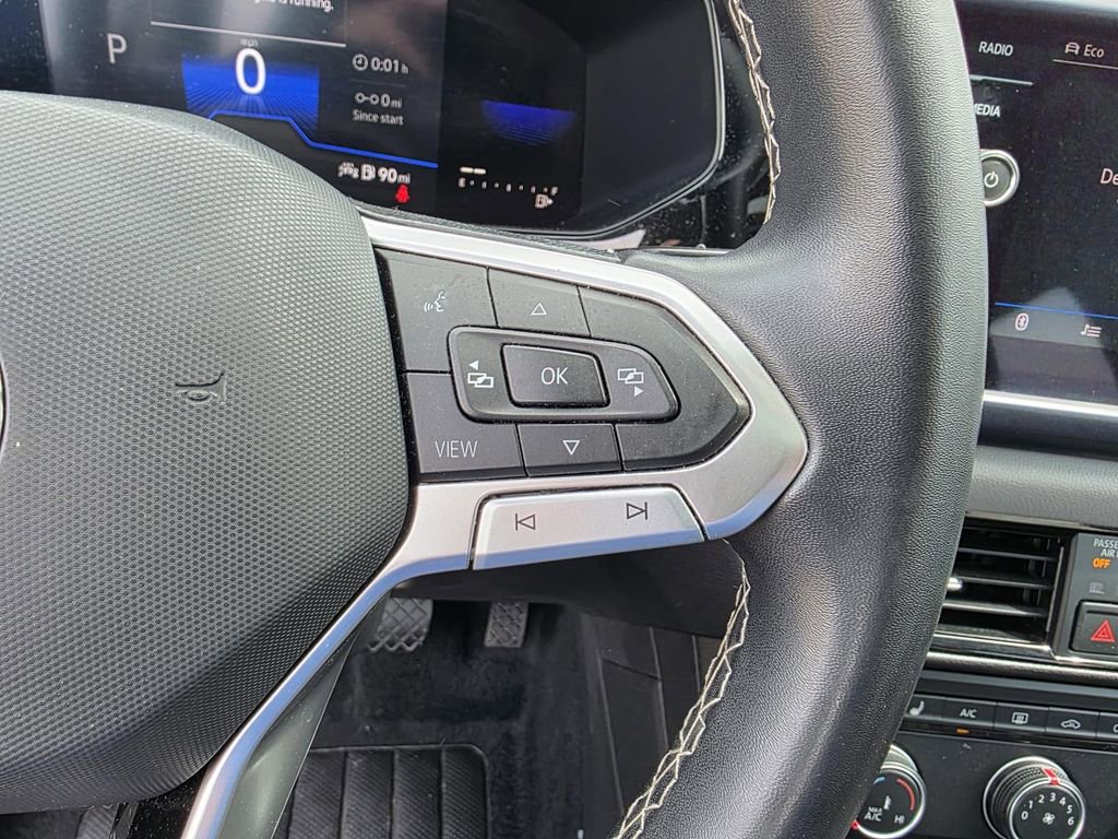 Used 2022 Volkswagen Taos SE w/ Panoramic Sunroof Package image 17