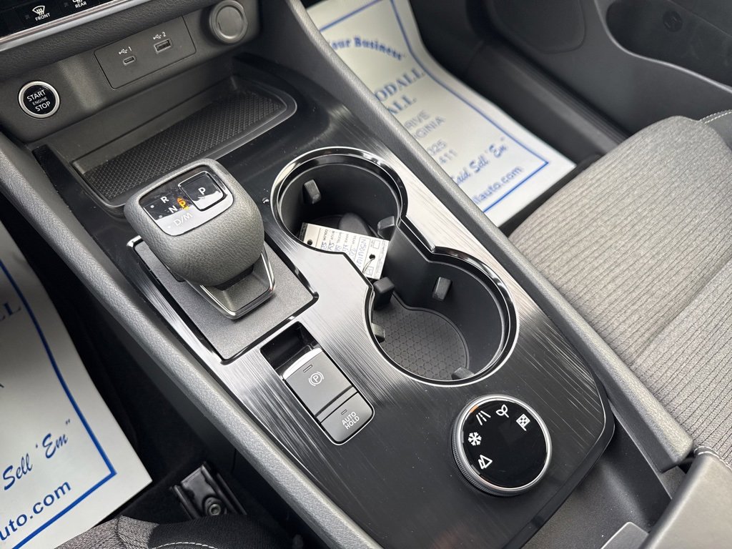 Used 2022 Nissan Rogue SV image 22