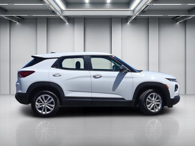 Used 2022 Chevrolet TrailBlazer LS FWD image 3
