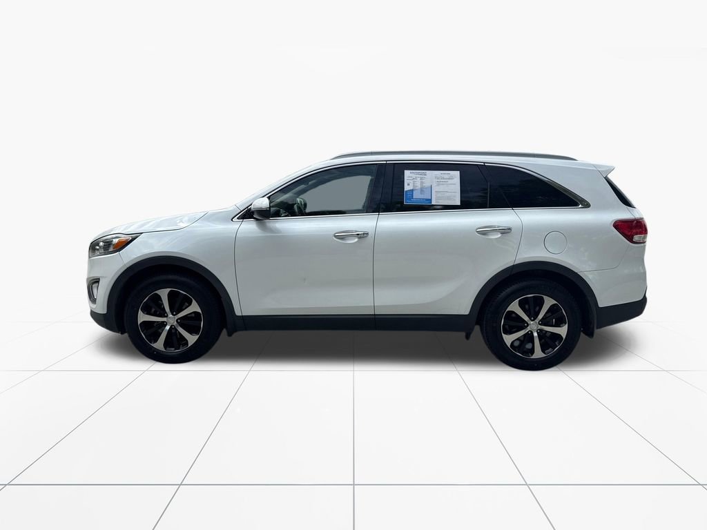 Used 2017 Kia Sorento EX w/ EX Premium Package FWD image 4