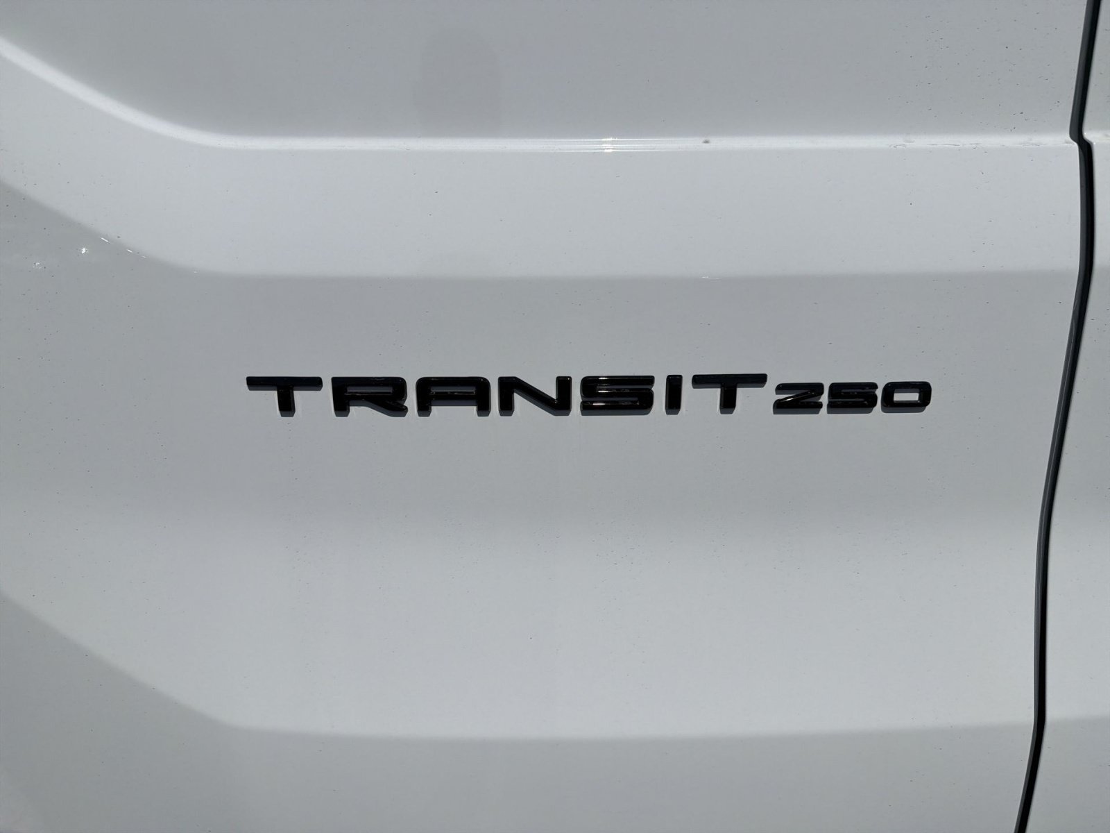 New 2026 Ford Transit 250 148 Medium Roof w/ Load Area Protection Package RWD image 18