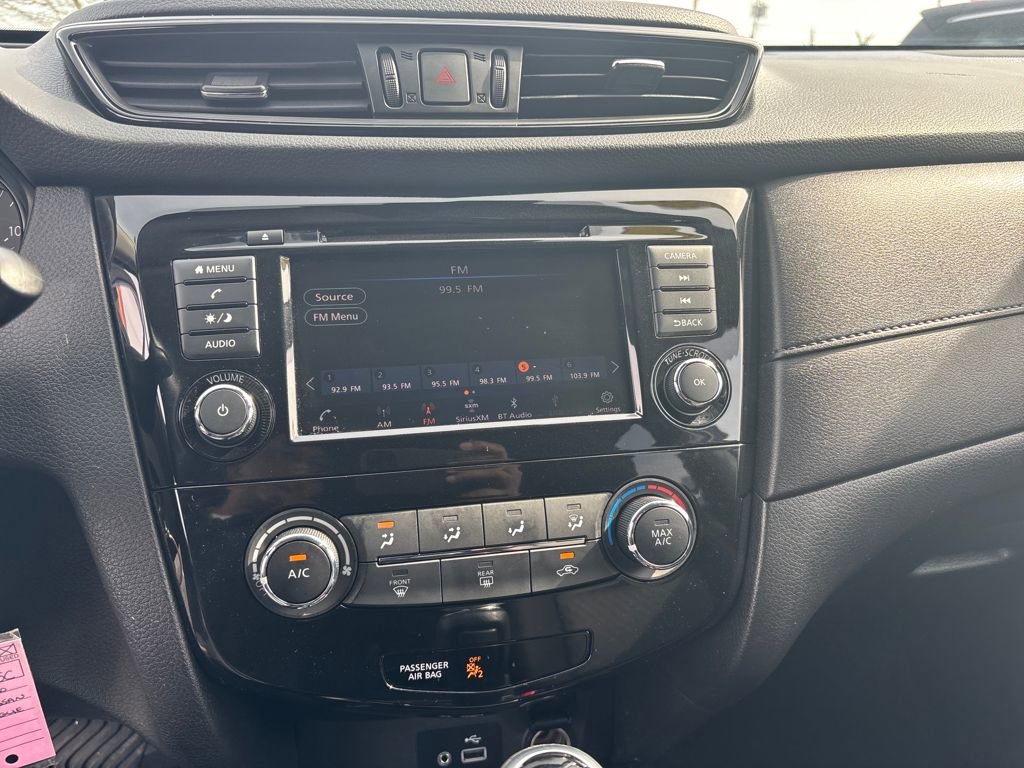 Used 2020 Nissan Rogue S w/ Special Edition Package image 17