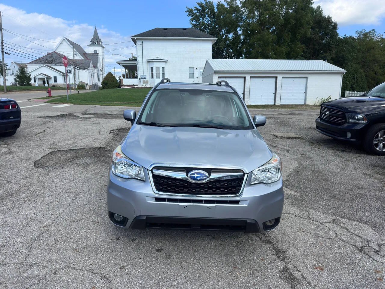 Used 2016 Subaru Forester 2.5i Premium AWD/4WD image 2