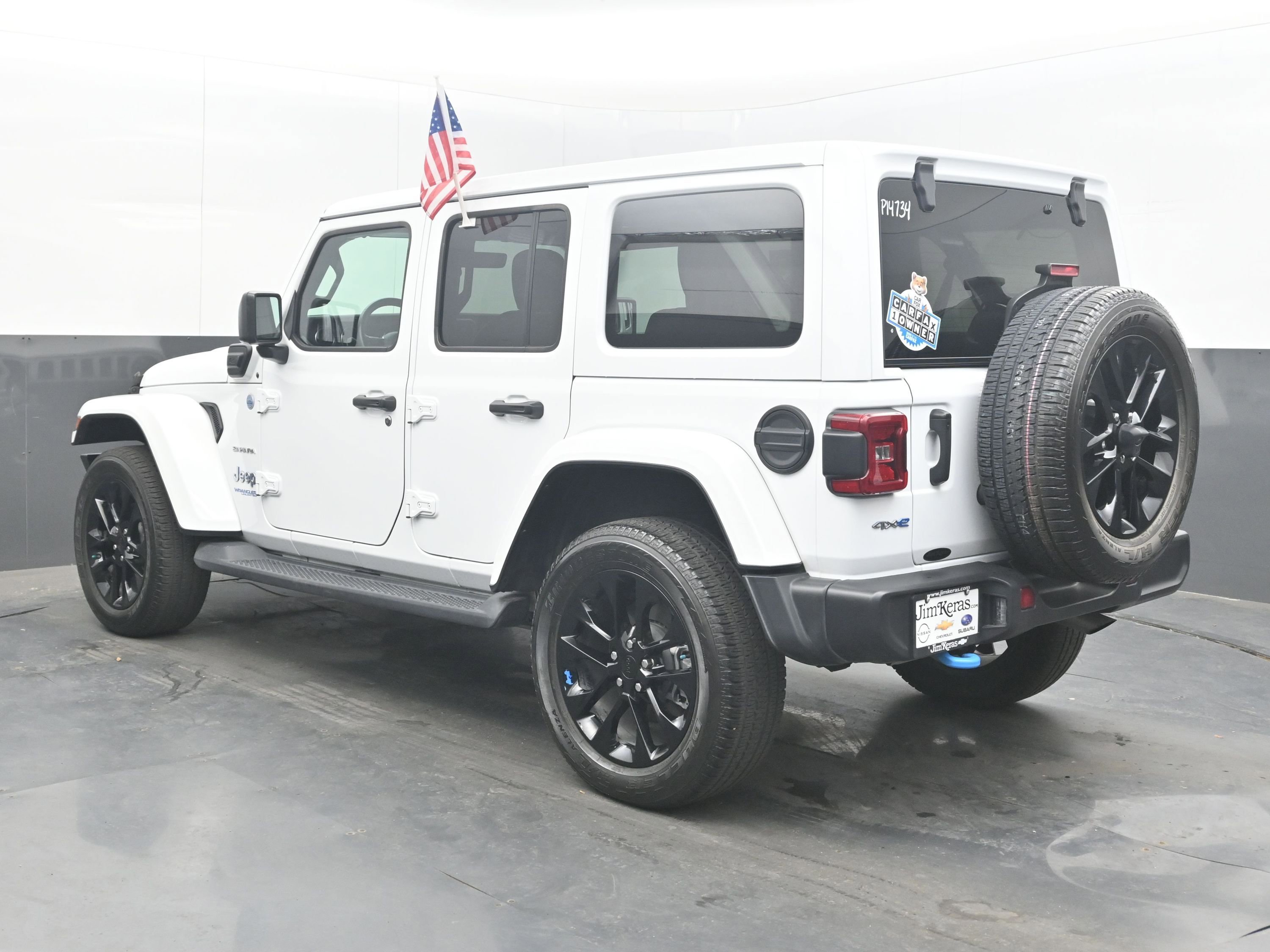 Used 2022 Jeep Wrangler Unlimited Sahara w/ Cold Weather Group AWD/4WD image 8