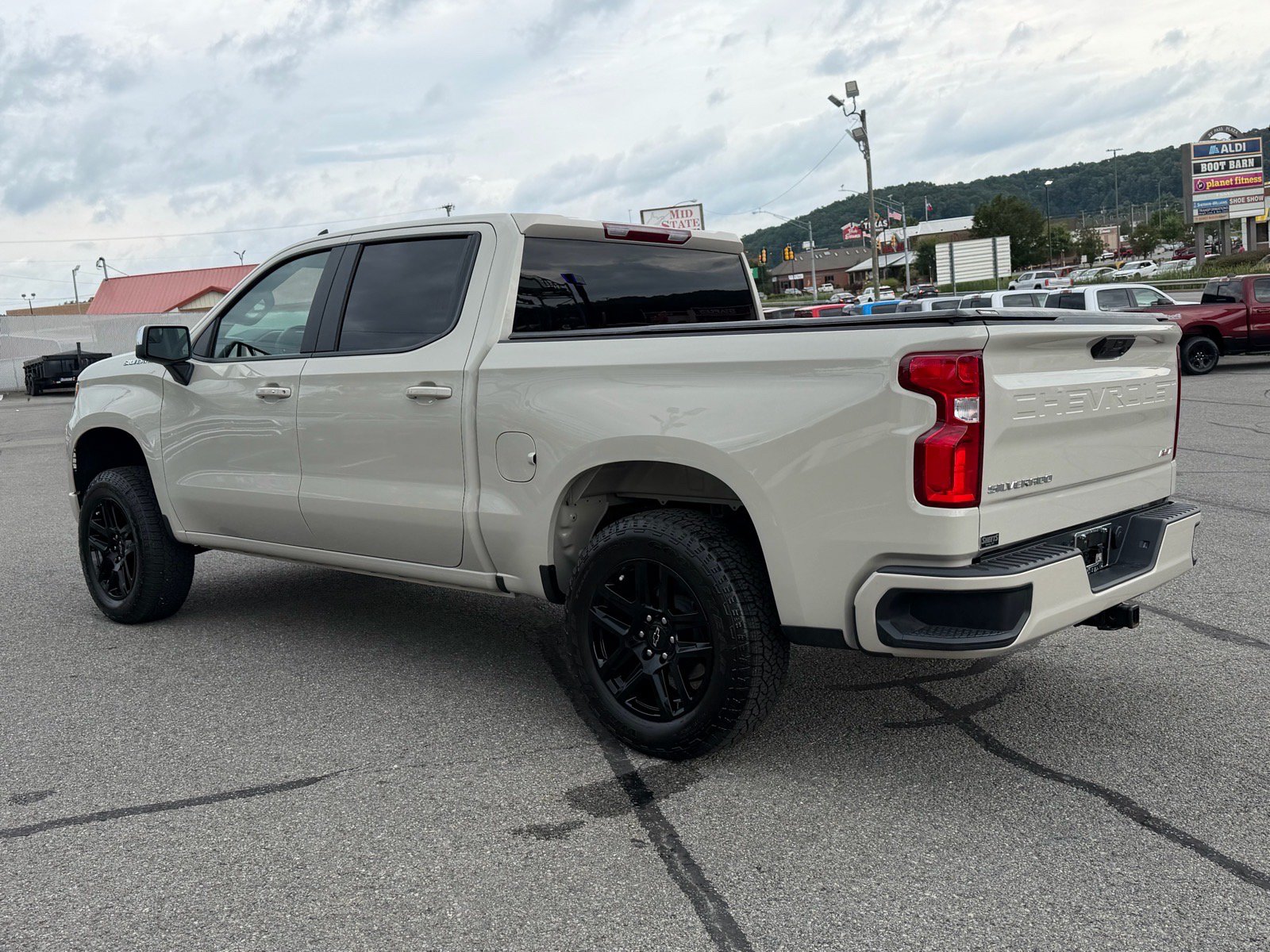 Used 2026 Chevrolet Silverado 1500 RST w/ RST Select Package AWD/4WD image 4
