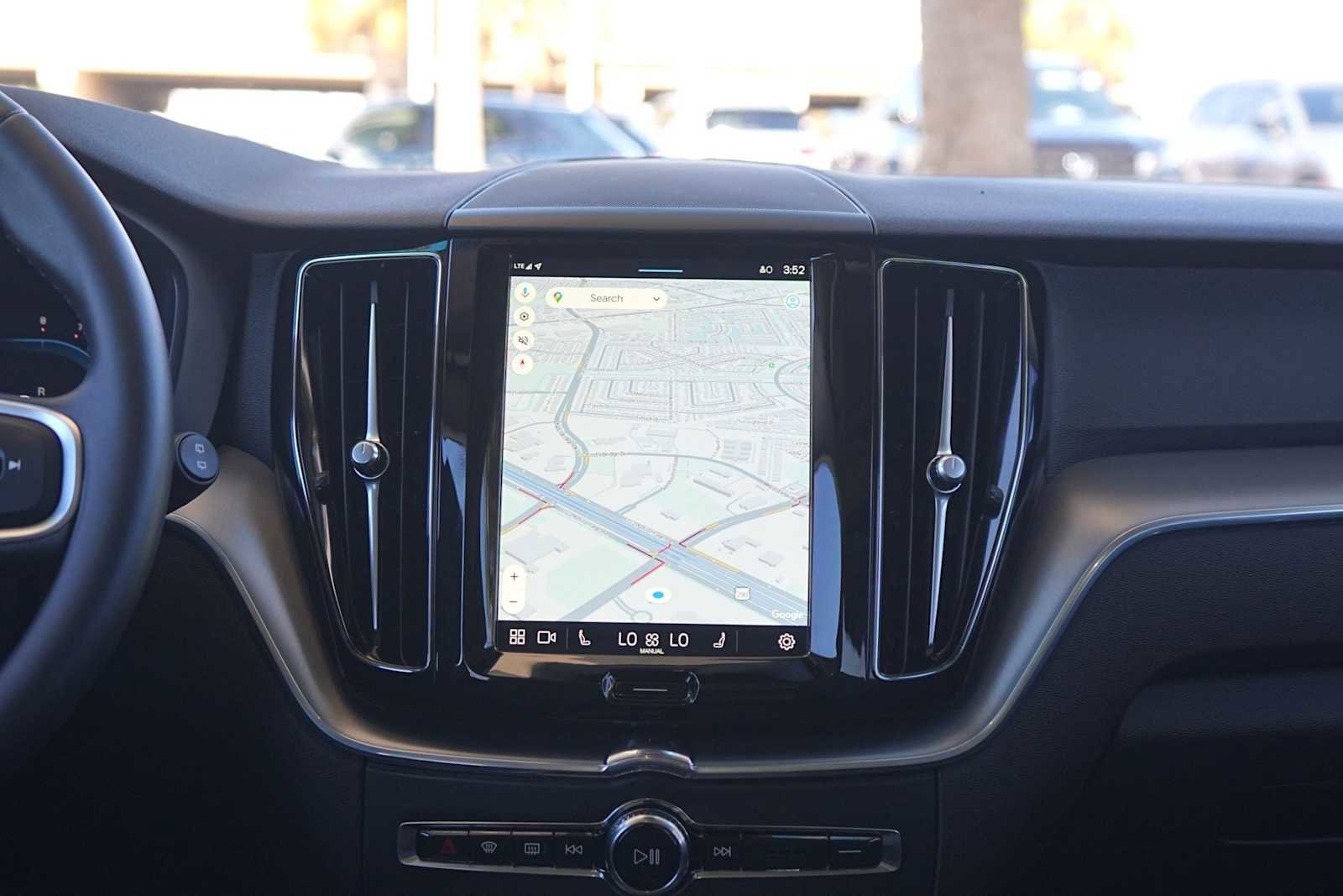 Used 2024 Volvo XC60 B5 Core w/ Protection Package Premier image 19