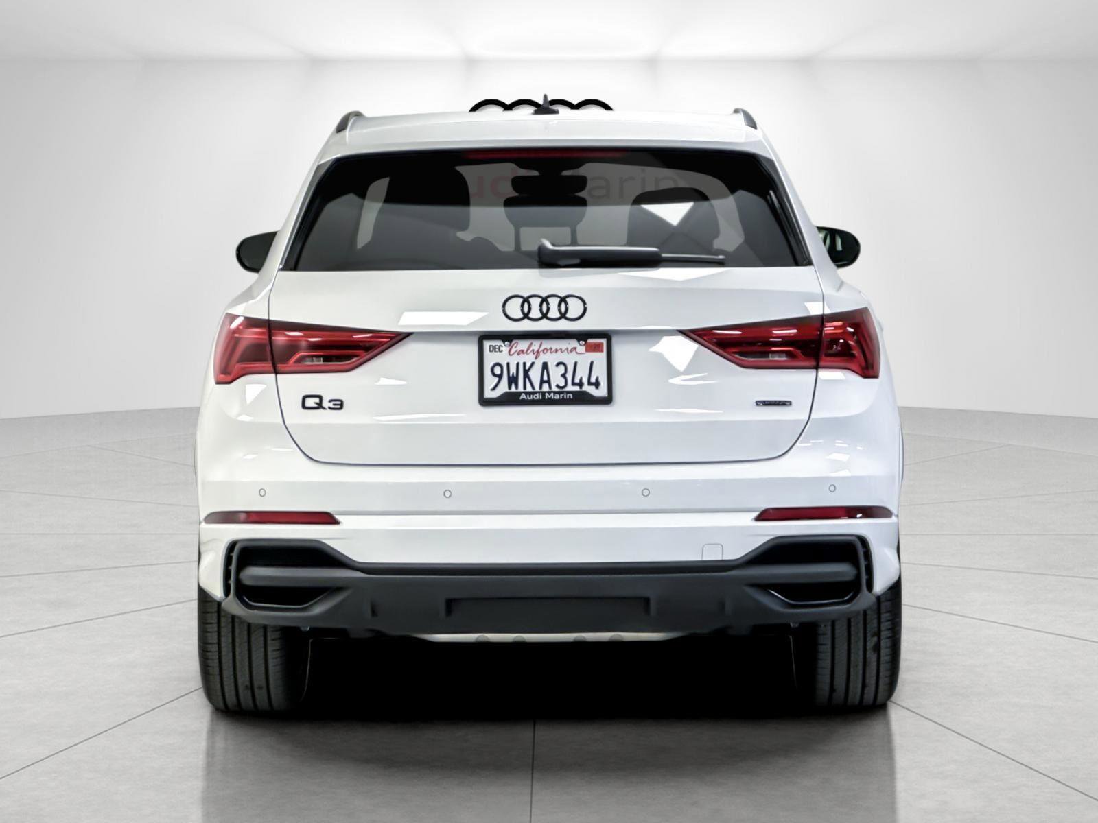 Certified 2025 Audi Q3 2.0T Premium w/ Convenience Package image 4