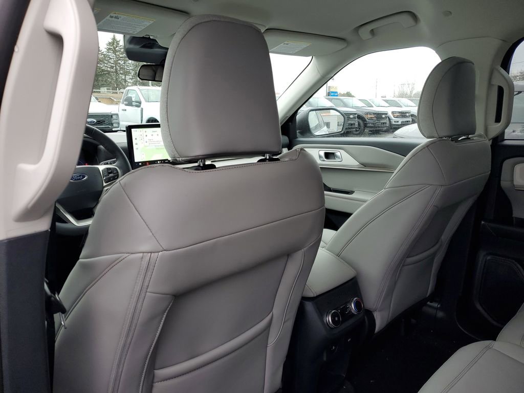 New 2026 Ford Explorer Active w/ Active Comfort Package image 30