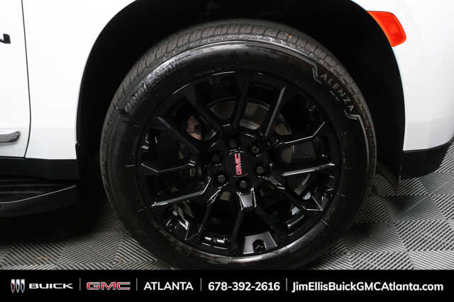 Used 2023 GMC Yukon SLT w/ SLT Premium Package image 40
