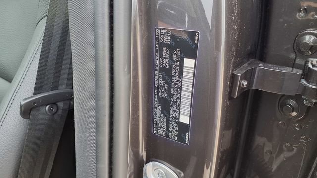 Certified 2024 Volvo XC90 B6 Plus image 34