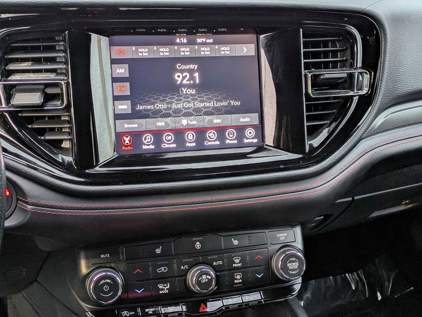 Used 2023 Dodge Durango GT image 25