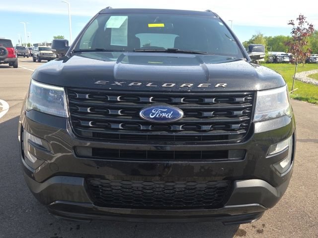 Used 2017 Ford Explorer Sport AWD/4WD image 3