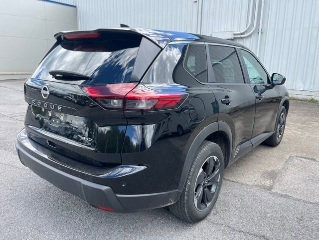 Used 2025 Nissan Rogue SV AWD/4WD image 6