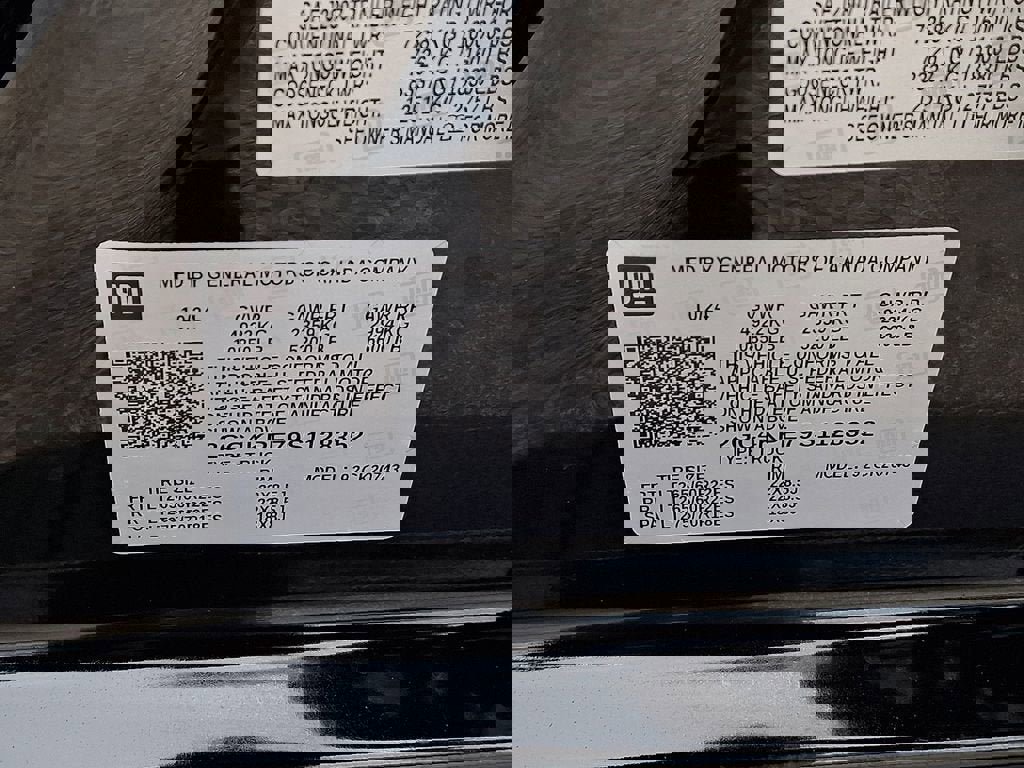 Certified 2025 Chevrolet Silverado 2500 LTZ w/ LTZ Convenience Package image 31