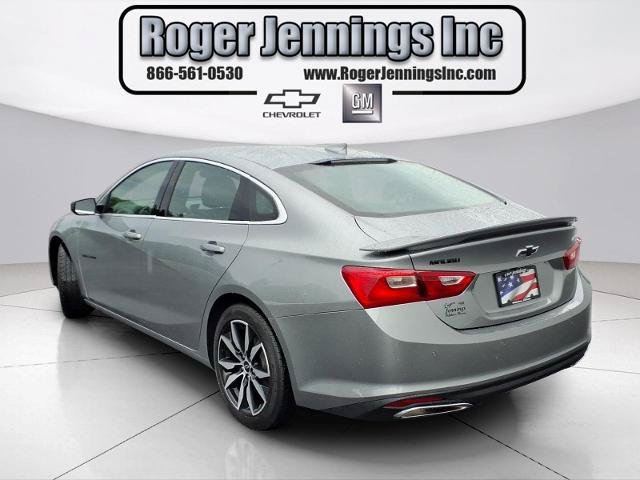 Used 2025 Chevrolet Malibu RS FWD image 3