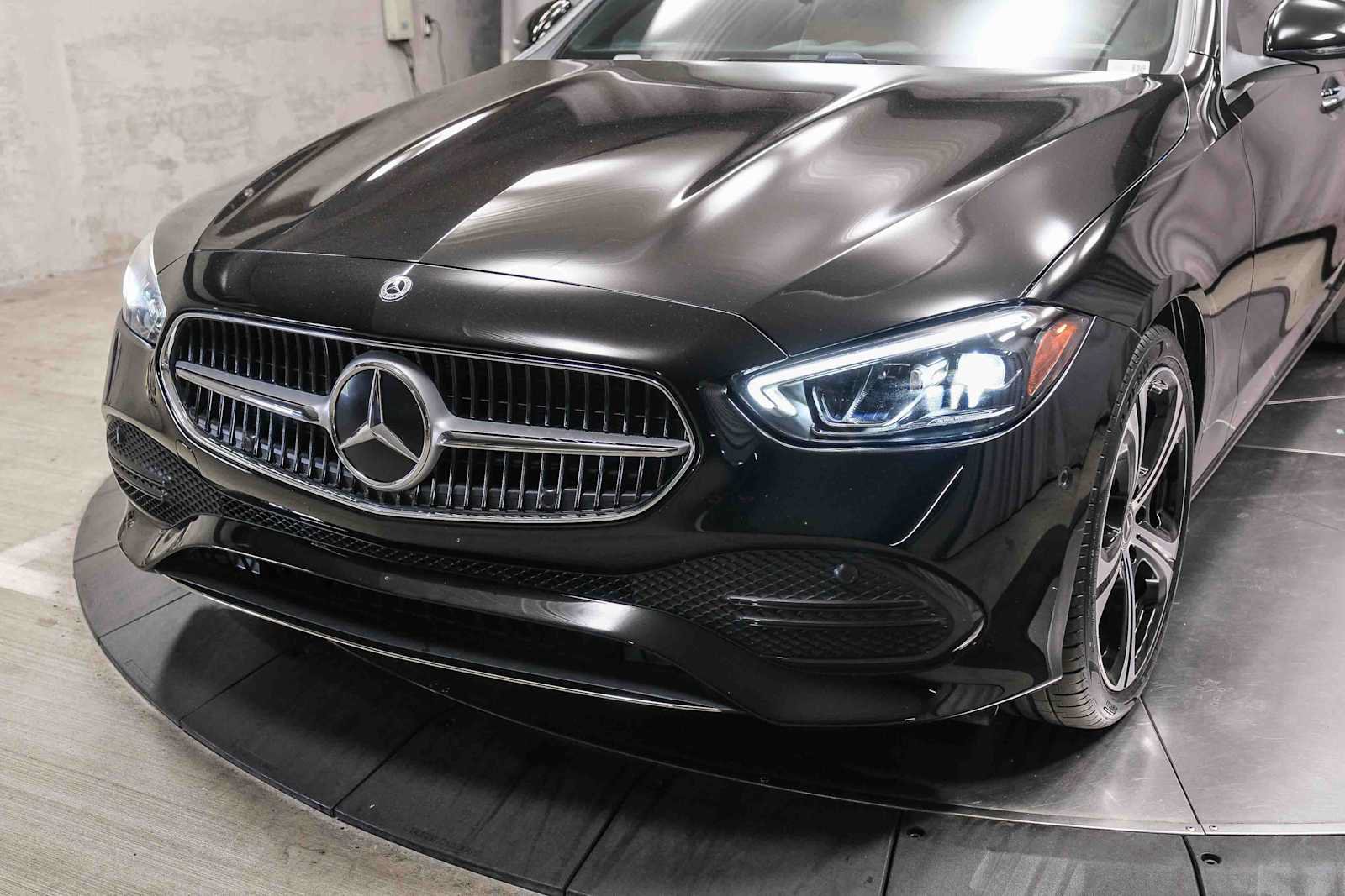 Certified 2025 Mercedes-Benz C 300 Sedan image 11