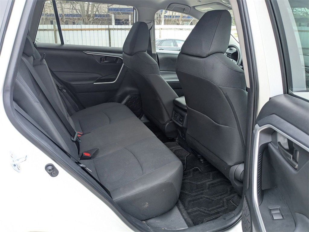 Used 2025 Toyota RAV4 LE image 28