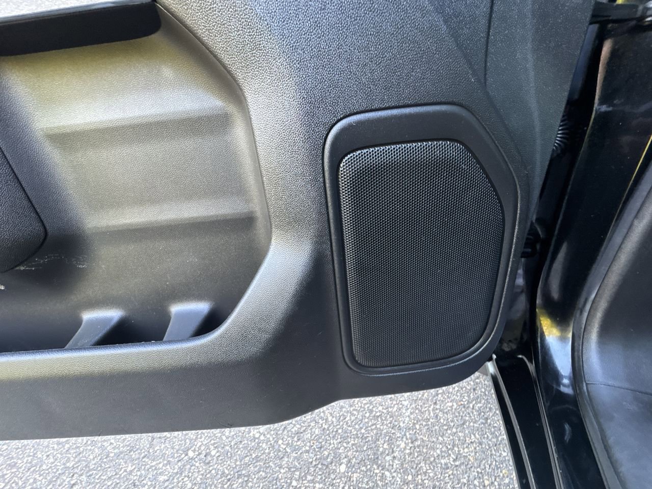 Used 2021 Chevrolet Silverado 3500 LTZ w/ LTZ Convenience Package image 17