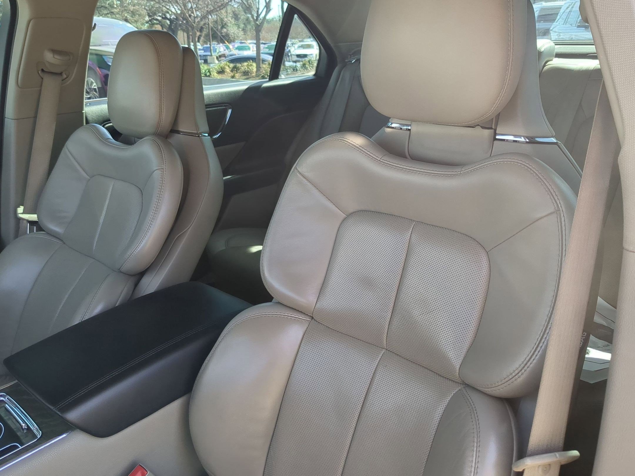 Used 2018 Lincoln Continental Reserve image 10