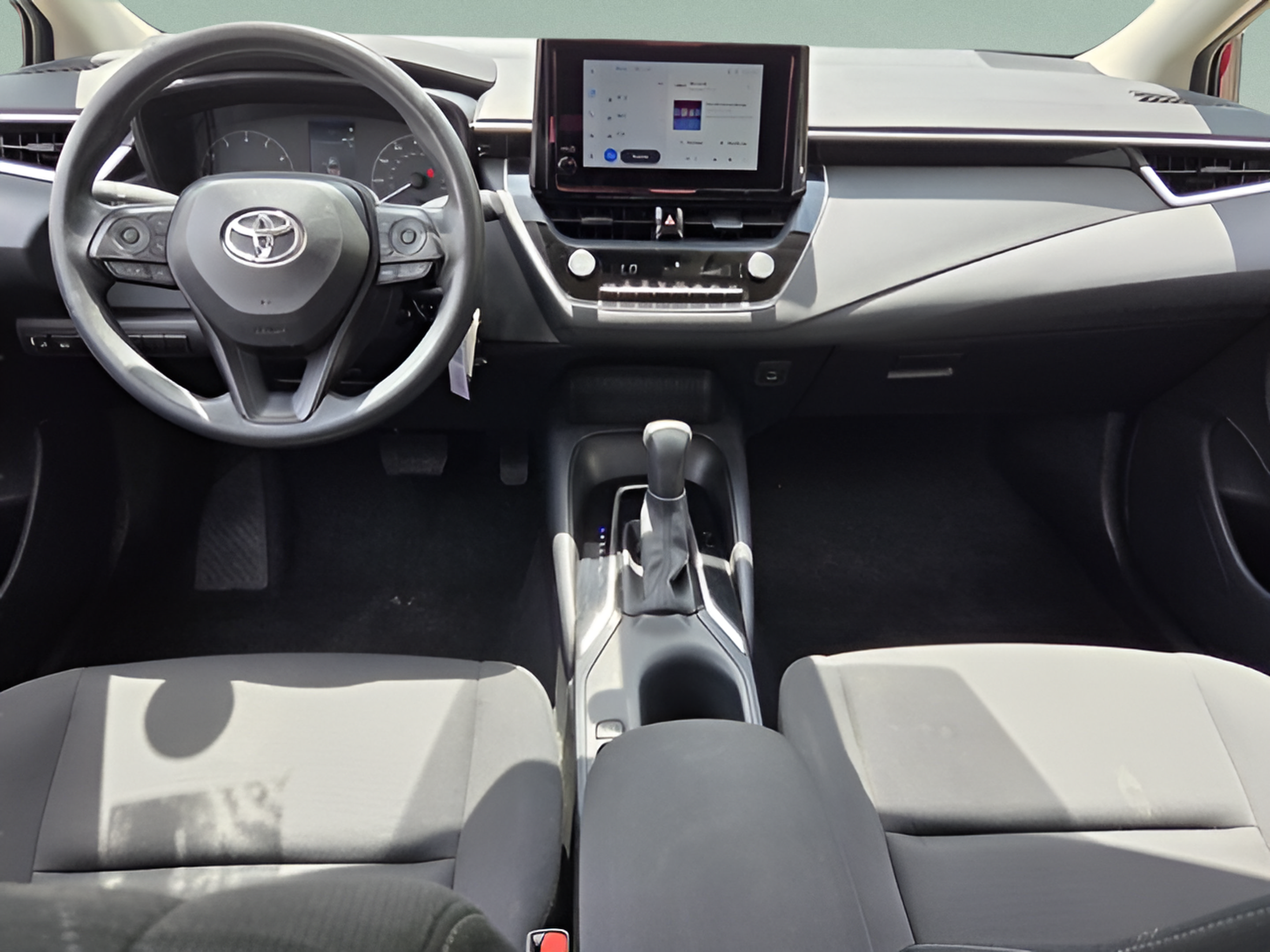 Used 2025 Toyota Corolla LE FWD image 12