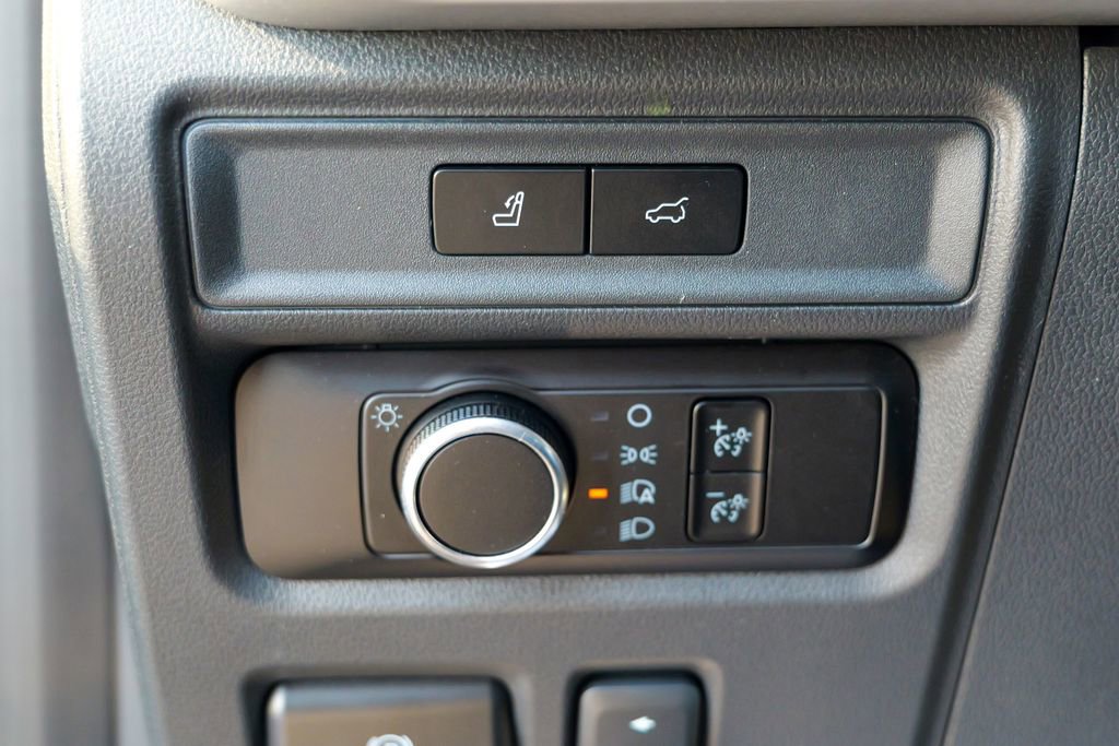 Used 2024 Ford Expedition XLT image 48