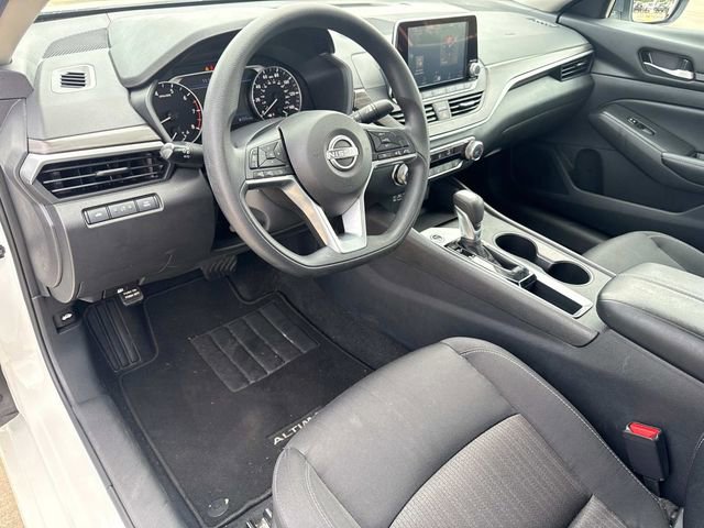 Used 2025 Nissan Altima 2.5 SV image 24