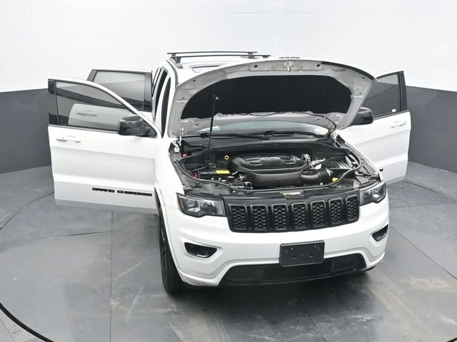 Used 2019 Jeep Grand Cherokee Altitude image 71