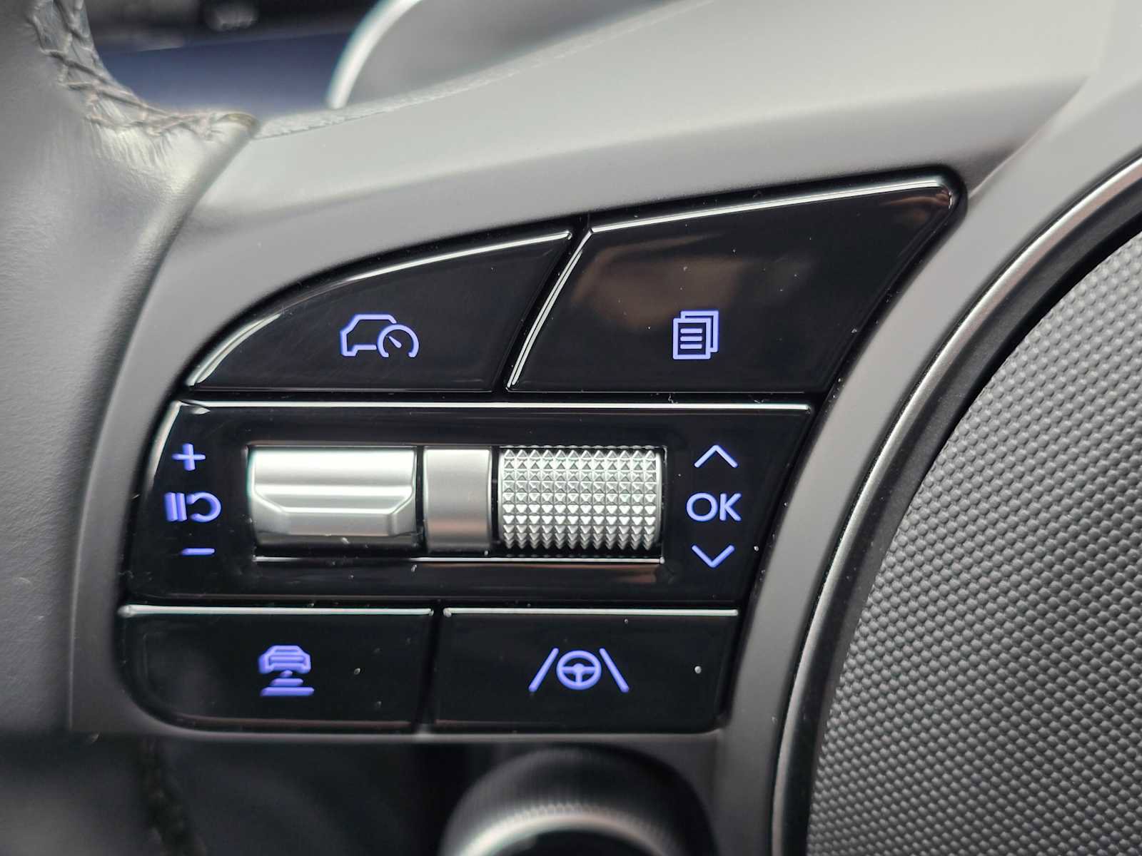 Used 2024 Hyundai Ioniq 6 SEL AWD/4WD image 35