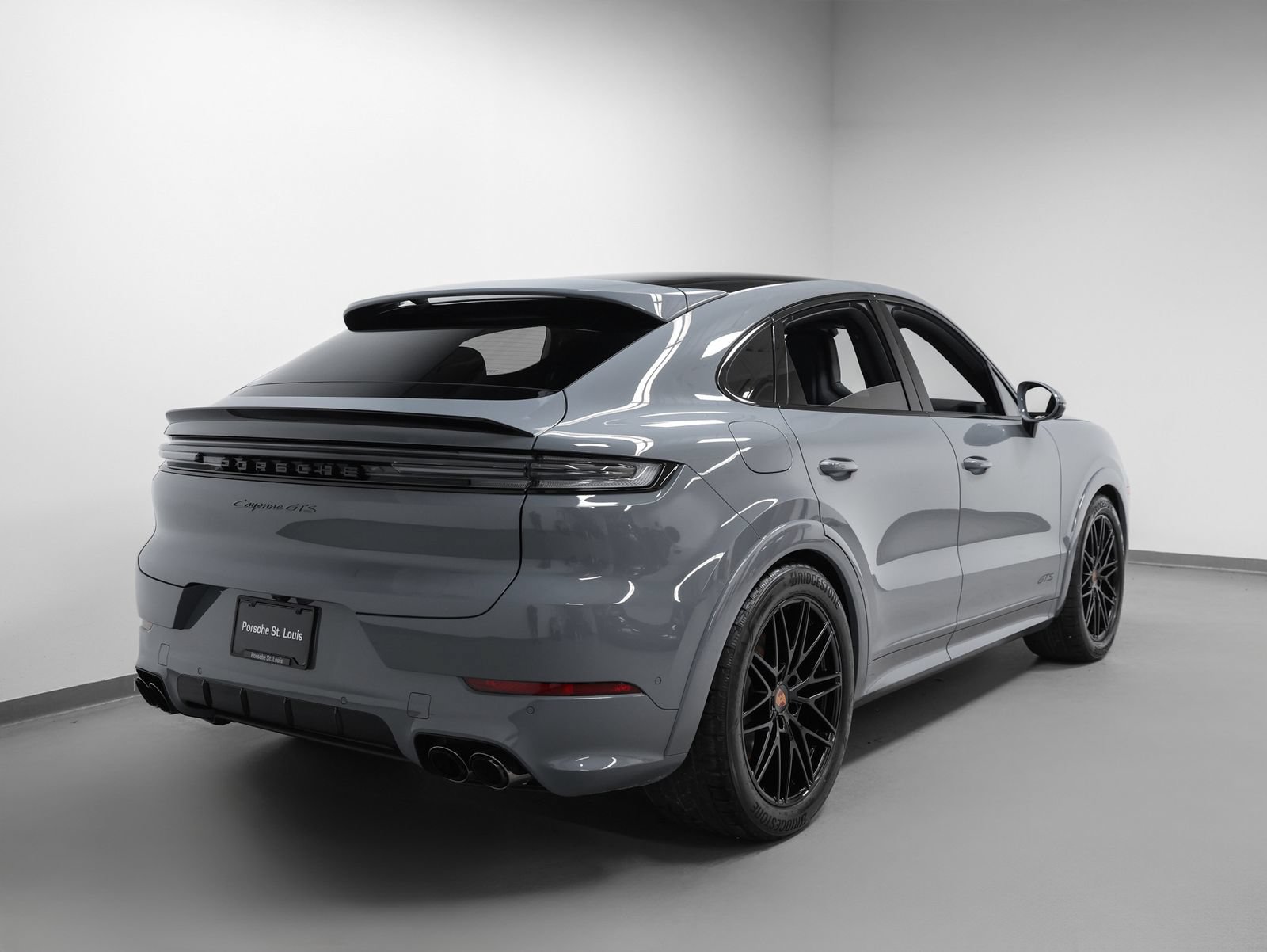 New 2026 Porsche Cayenne GTS AWD/4WD image 12