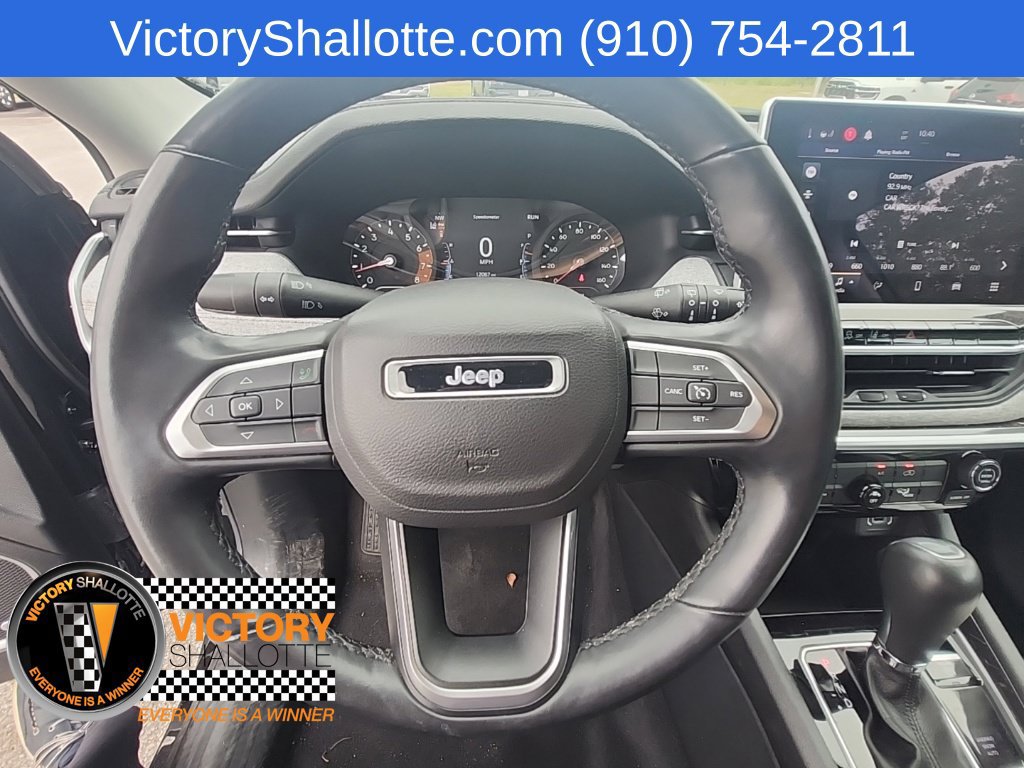 Used 2022 Jeep Compass Latitude w/ Sun and Sound Group AWD/4WD image 10