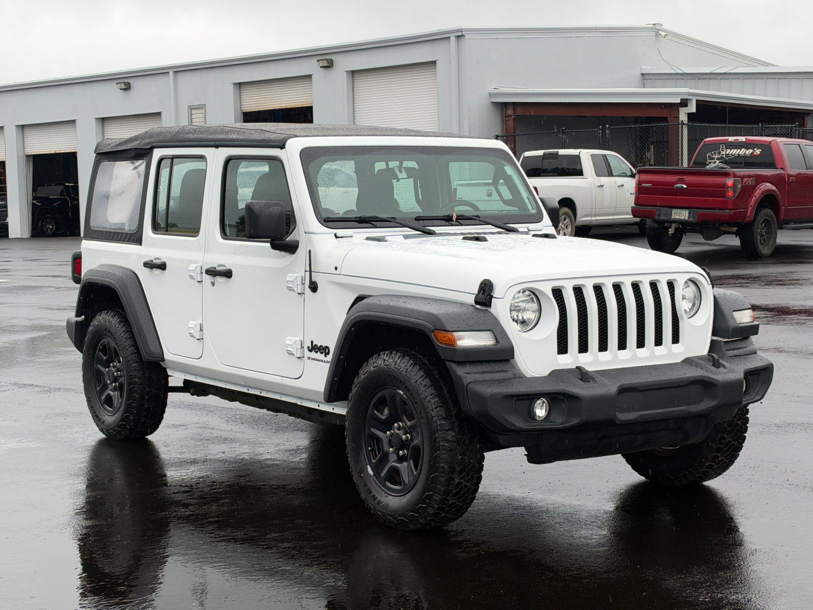 Used 2023 Jeep Wrangler Unlimited Sport AWD/4WD image 3