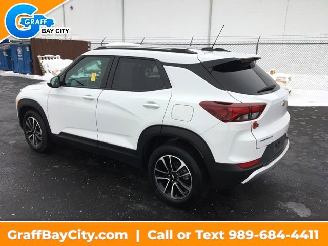 Used 2024 Chevrolet TrailBlazer LT w/ LT Cold Weather Package image 3