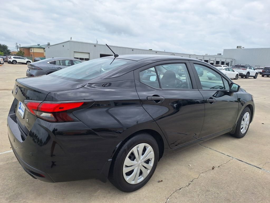 Used 2023 Nissan Versa S w/ Trunk Package FWD image 4