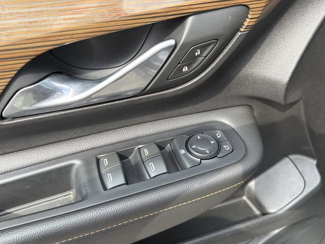 Used 2020 GMC Terrain SLE image 29