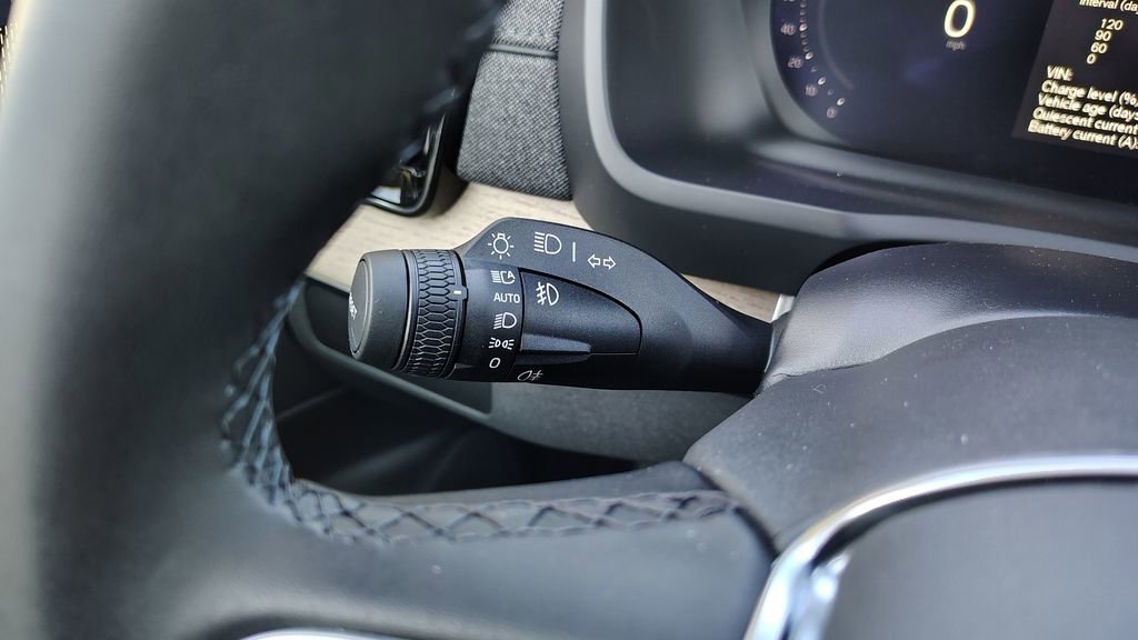 New 2026 Volvo XC90 B6 Plus image 18