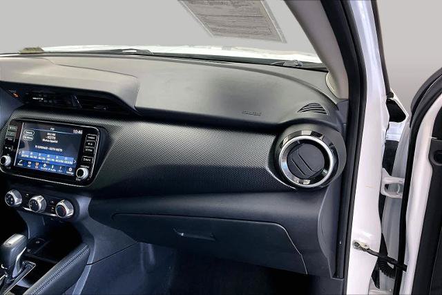 Certified 2024 Nissan Kicks SV w/ Interior Electronics Package FWD image 18