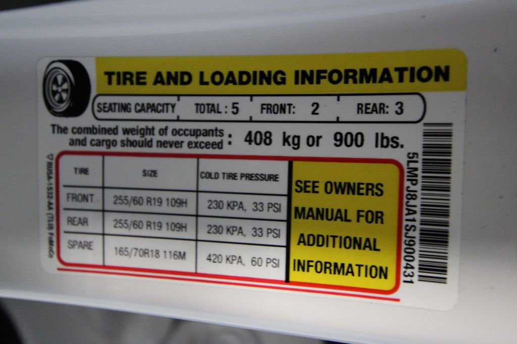 Used 2025 Lincoln Nautilus Premier image 44