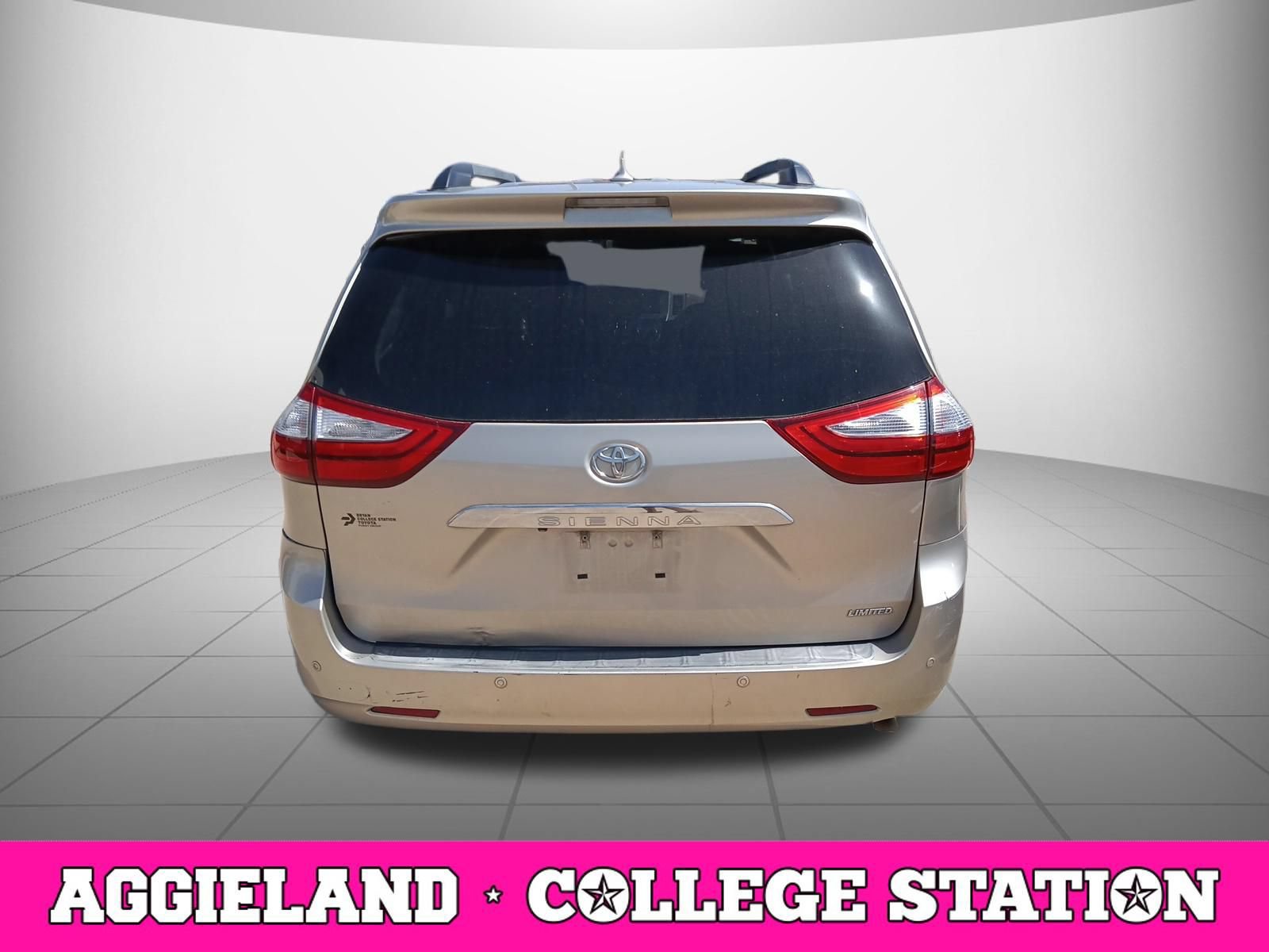 Used 2015 Toyota Sienna Limited Premium FWD image 3