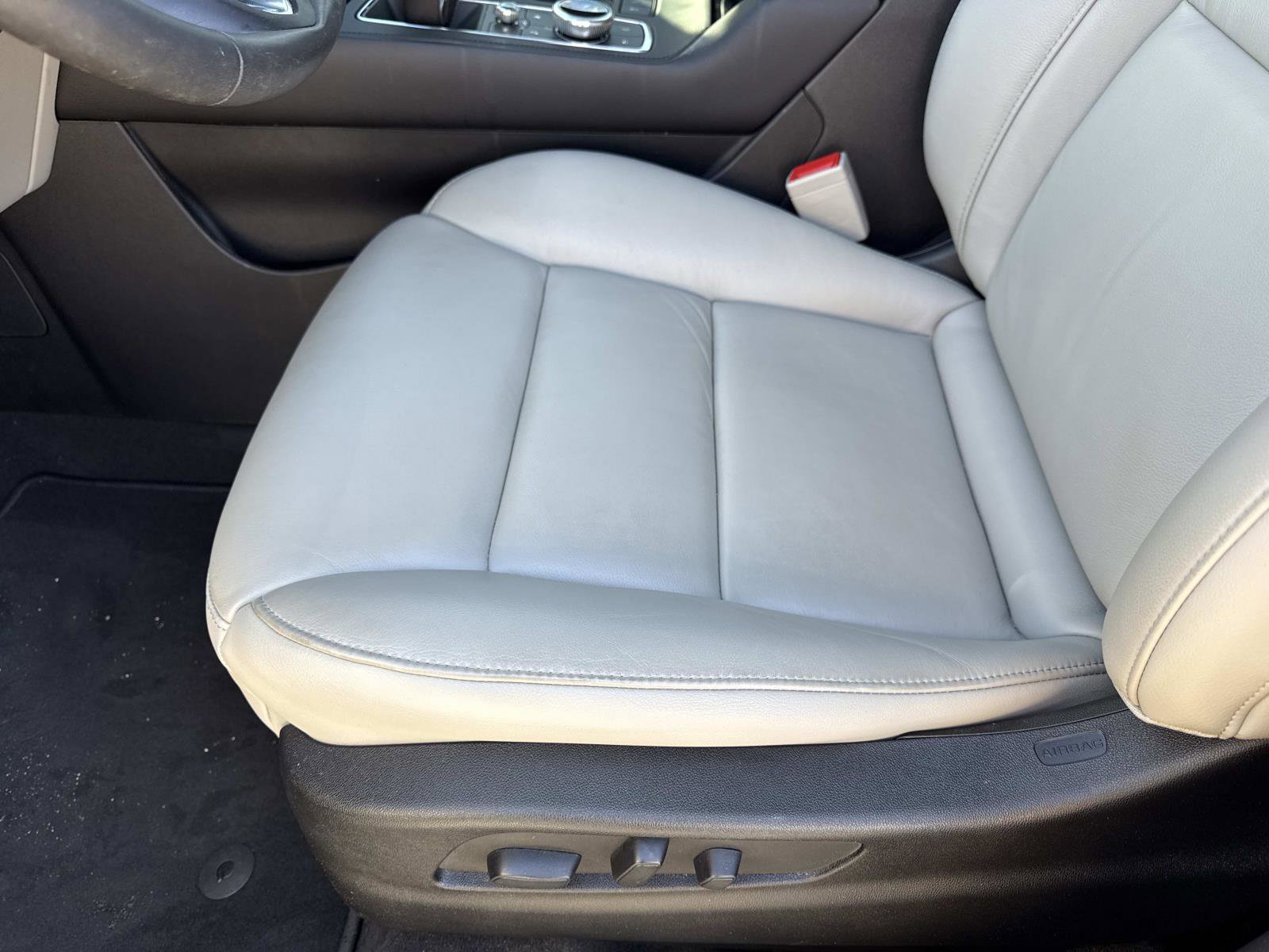 Used 2019 Cadillac XT4 Premium Luxury w/ Technology Package image 19