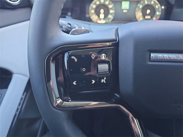 Used 2025 Land Rover Range Rover Evoque S image 17