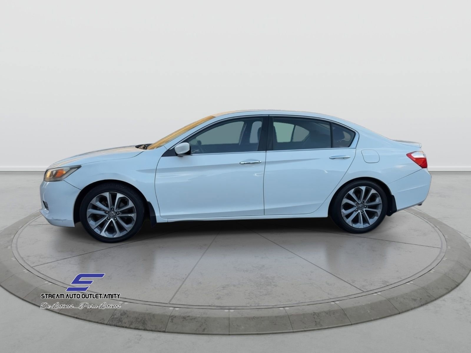 Used 2015 Honda Accord Sport image 6